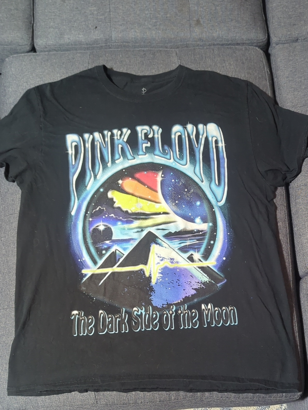 Pink Floyd 'The Dark Side of the Moon' Graphic Tee - Black